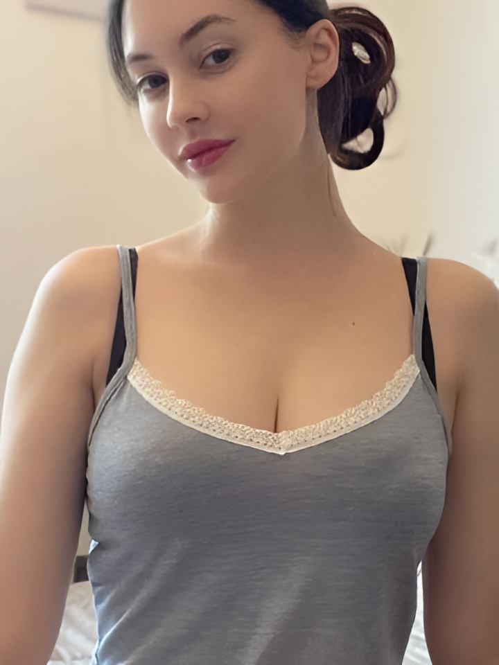 Эсмеральда привлекальеная девушка из Сыктывкара цена от 2500 руб