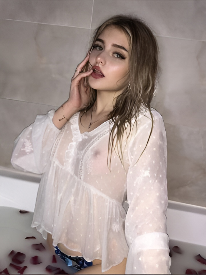 Ида привлекальеная девушка из Сыктывкара цена от 4000 руб