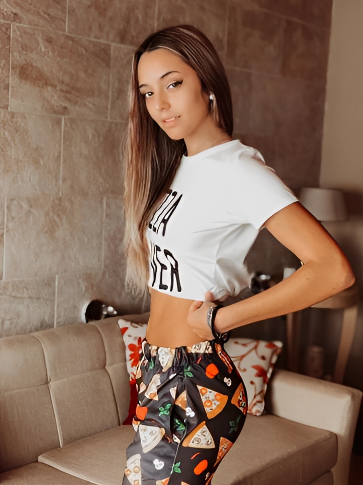 Катюша привлекальеная девушка из Сыктывкара цена от 2000 руб