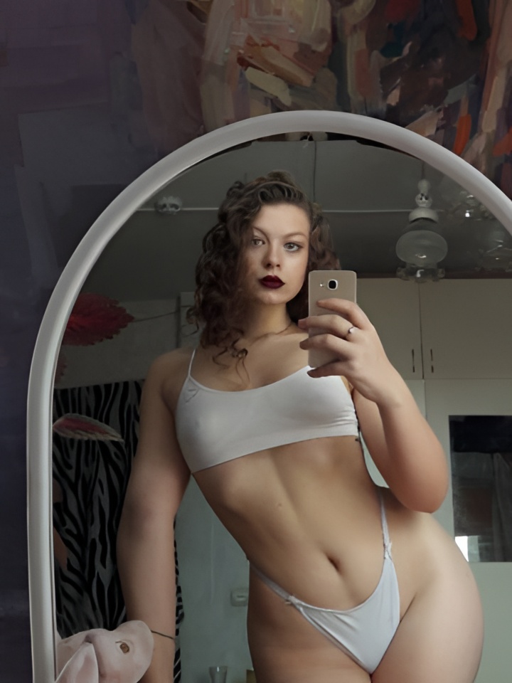 Снежана привлекальеная девушка из Сыктывкара цена от 2500 руб