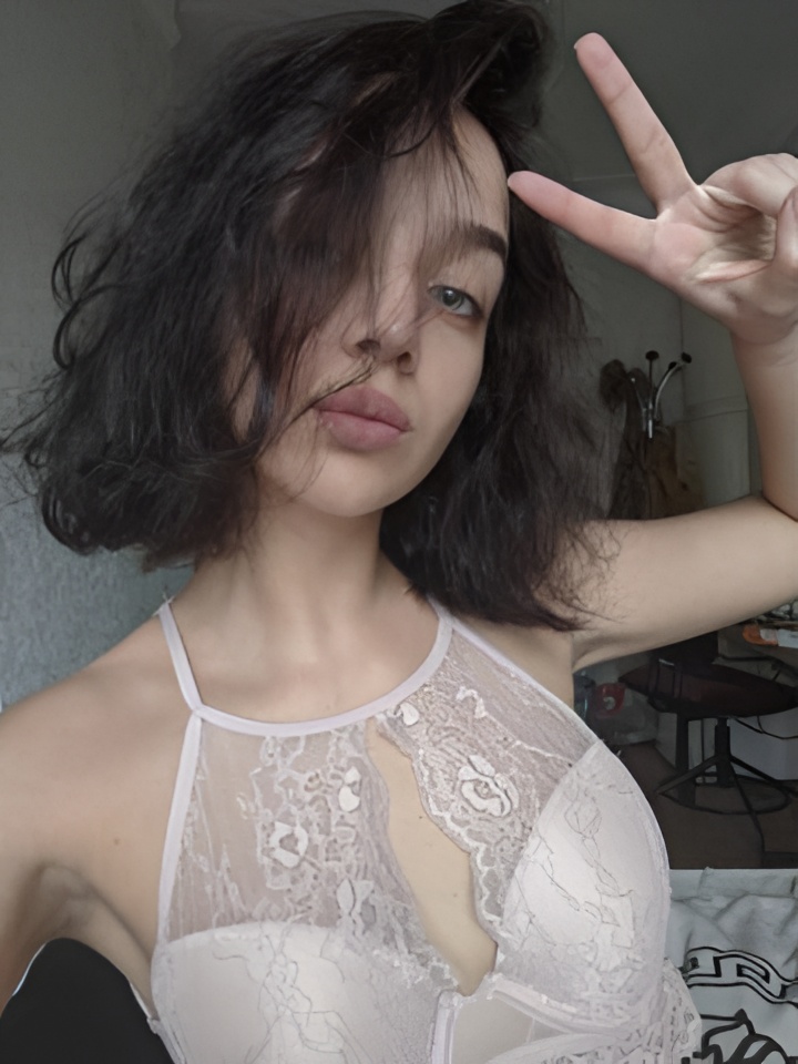 Вероника привлекальеная девушка из Сыктывкара цена от 4000 руб