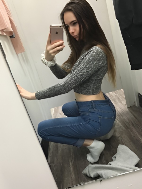 Нелли привлекательная девушка из Сыктывкара цена от 3000 руб