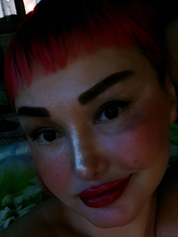 Викуля привлекательная девушка из Сыктывкара цена от 5000 руб