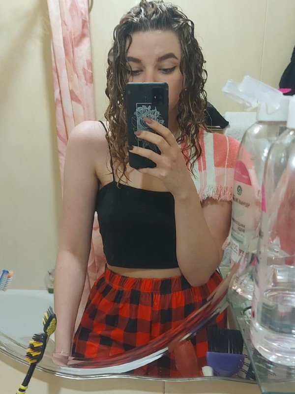 Инга привлекательная девушка из Сыктывкара цена от 3500 руб