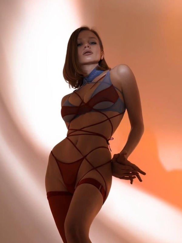 Валерия привлекательная девушка из Сыктывкара цена от 5000 руб